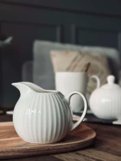 VIAMAJA Porcelæn Og Stentøj|Kander Og Karafler<Mælkekande Riflet - Porcelæn