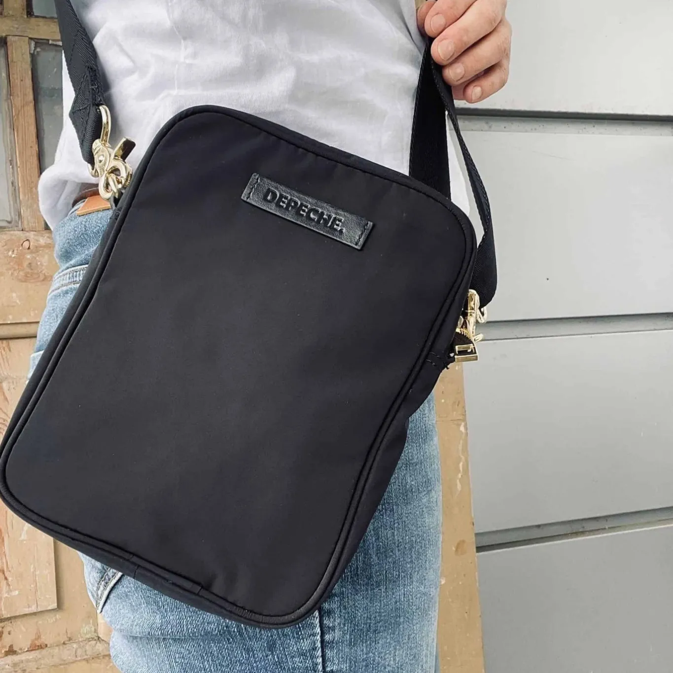 VIAMAJA Mobiltasker<Mobiltaske - BLACK Recycle kollektion af plasticflasker