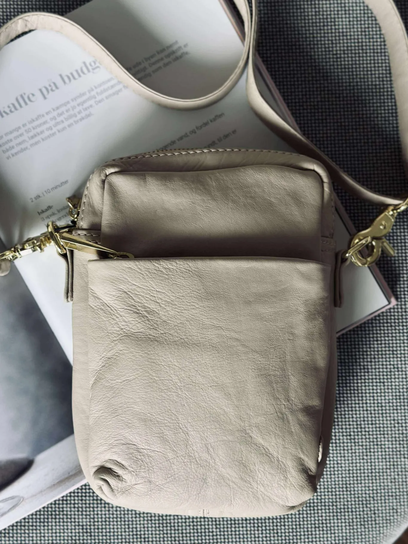 VIAMAJA Læder Tasker|Mobiltasker<Mobiltaske Liva - Sand / Gold