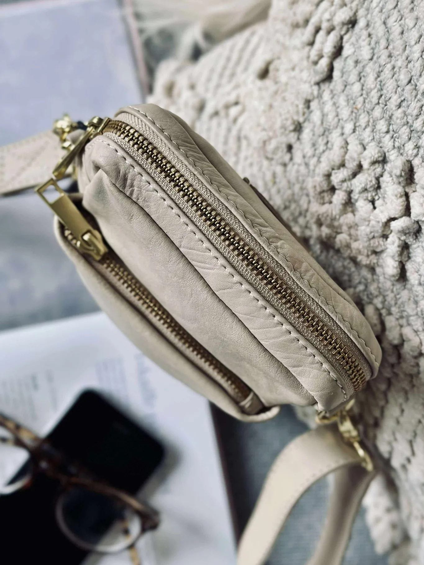 VIAMAJA Læder Tasker|Mobiltasker<Mobiltaske Liva - Sand / Gold