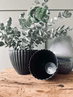 VIAMAJA Urtepotter|Interiør<Potte i beton look - Lille Grå