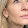 VIAMAJA Hoops<Øreringe VIELLA - forgyldt og besat med zirkoner