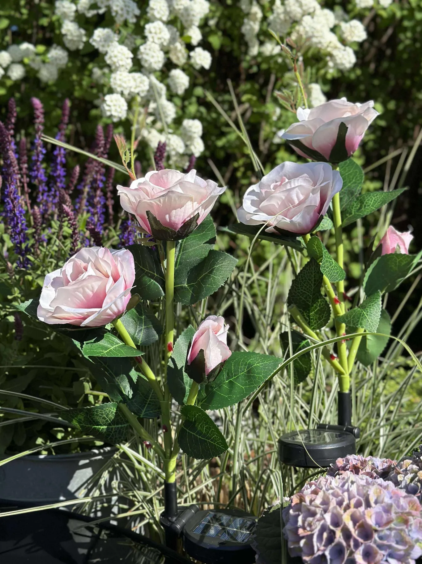 VIAMAJA Lys Og Led|Udendørs Led<Rose med solceller - Rosa