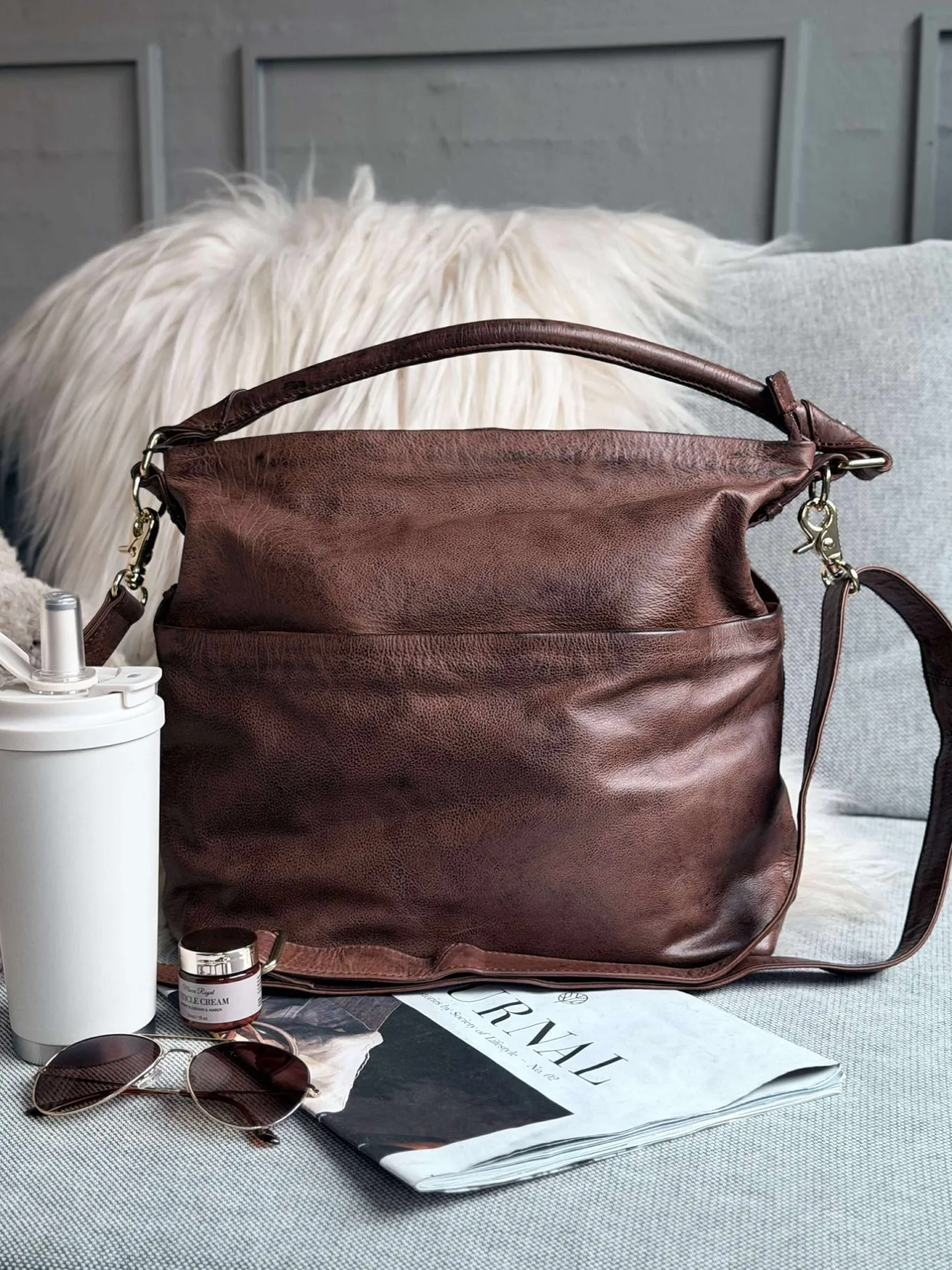 VIAMAJA Cross Body<Rummelig skuldertaske i flot skindkvalitet - Brandy