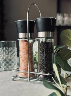 VIAMAJA Specialiteter<Salt og peber sæt i holder