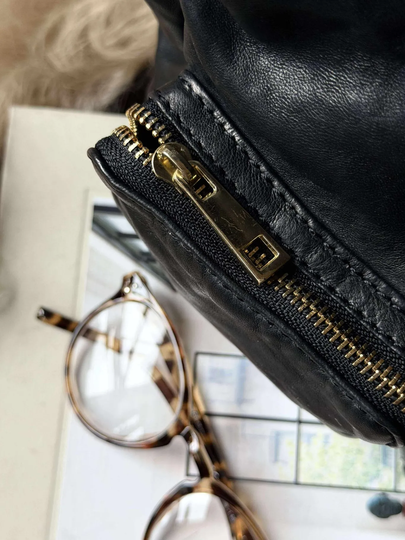 VIAMAJA Cross Body|Skuldertasker<Skuldertaske Sienna - Black gold
