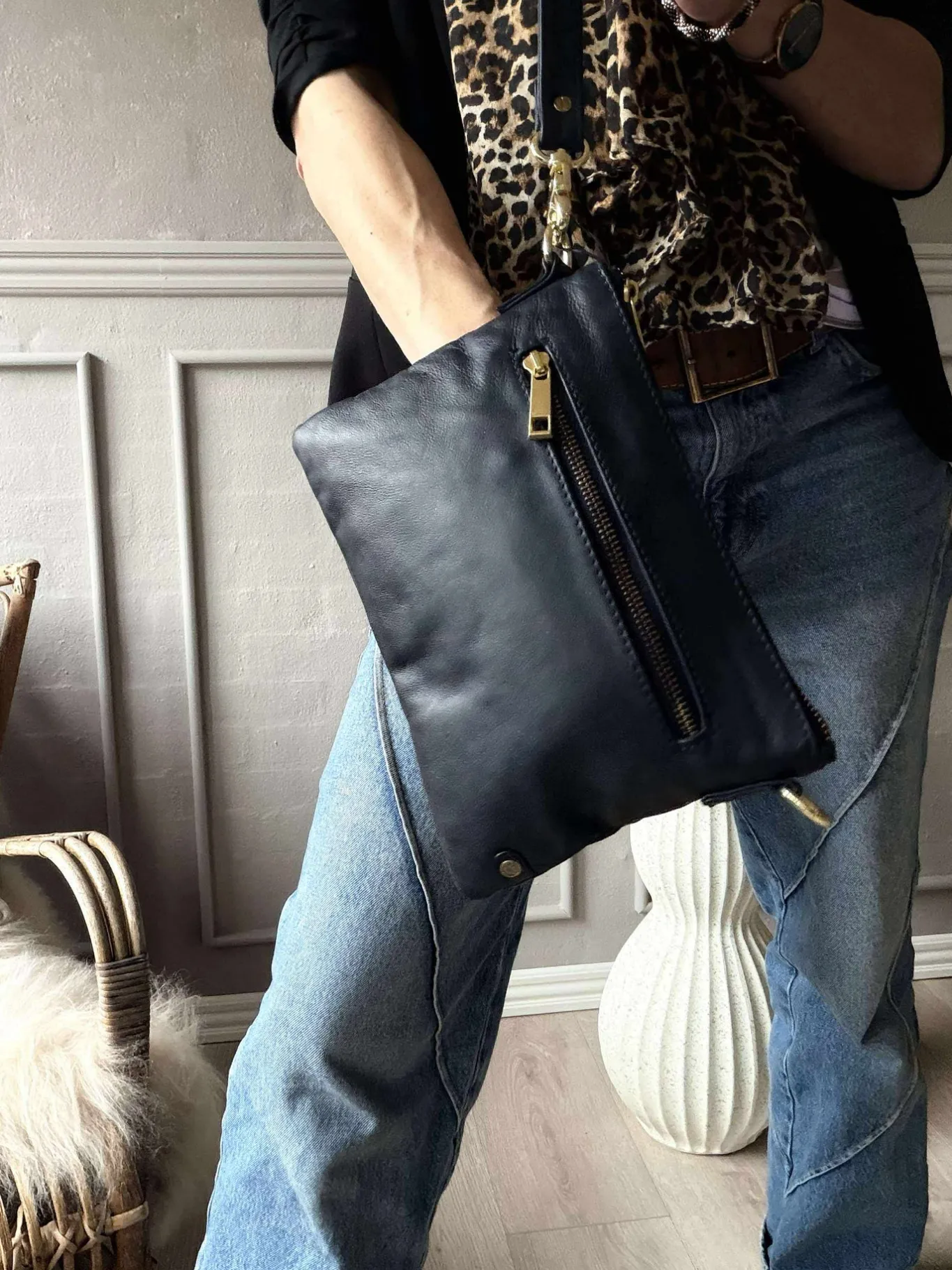 VIAMAJA Clutch|Cross Body<Smuk læder clutch - LADY Midnight Blue