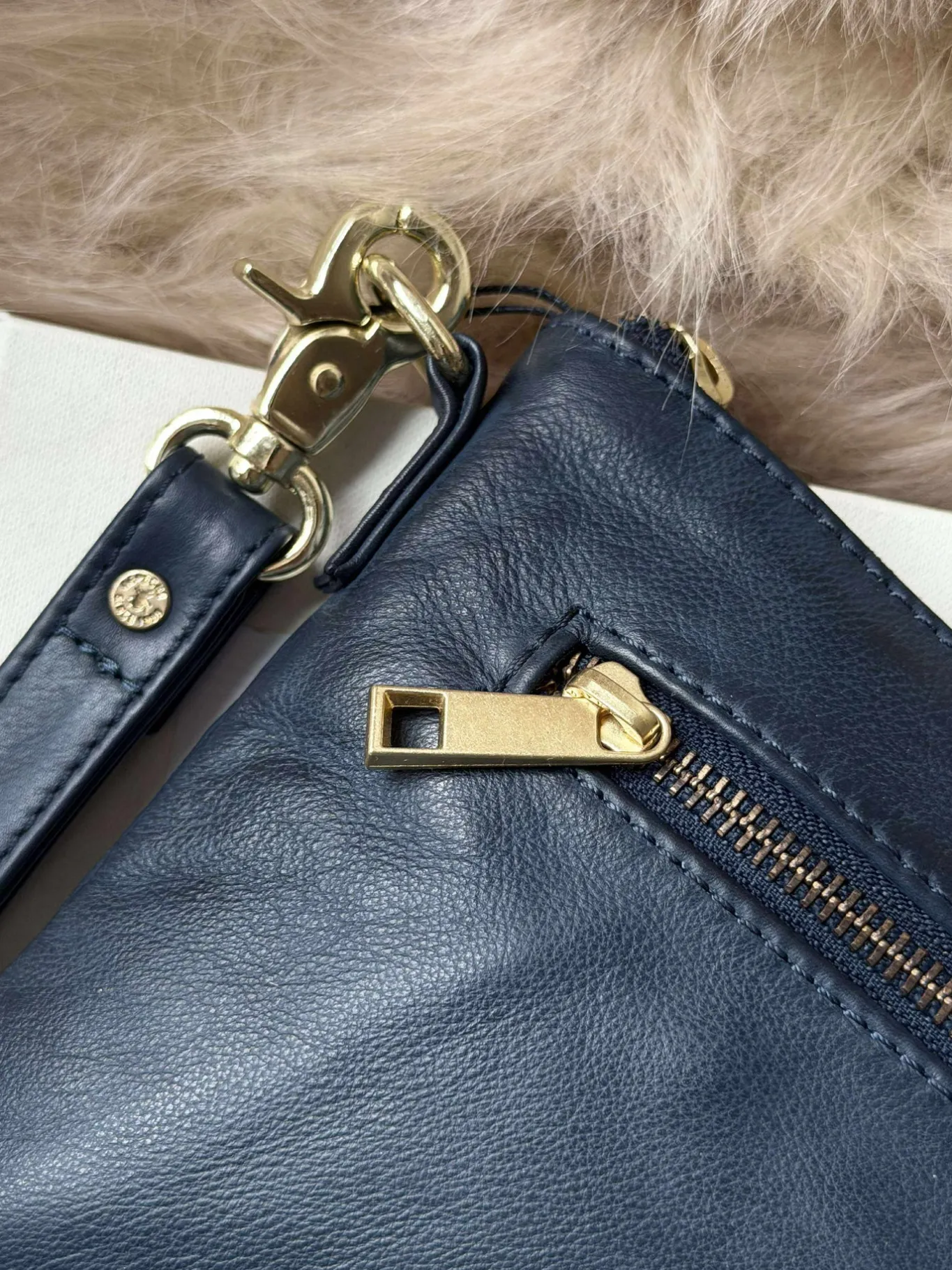 VIAMAJA Clutch|Cross Body<Smuk læder clutch - LADY Midnight Blue