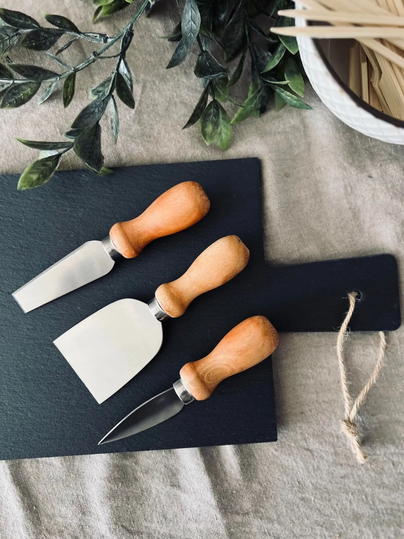 VIAMAJA Skærebrætter|Alt Til Tapas<Tapas sæt med 3 knive og bræt i skiffer