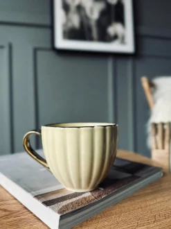VIAMAJA Krus, Kopper Og Glas|Porcelæn Og Stentøj<Tekop med guld hank – Gul