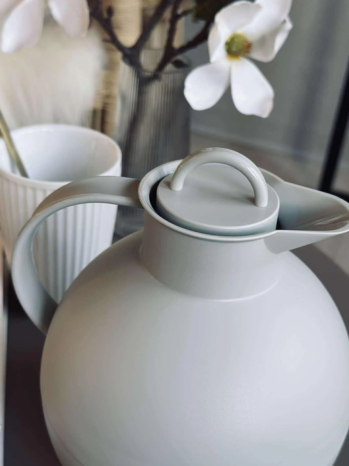 VIAMAJA Kander Og Karafler|Kaffe Og Te Tilbehør<Termokande – Kuglekande - Frost desert grey - 0,94 liter
