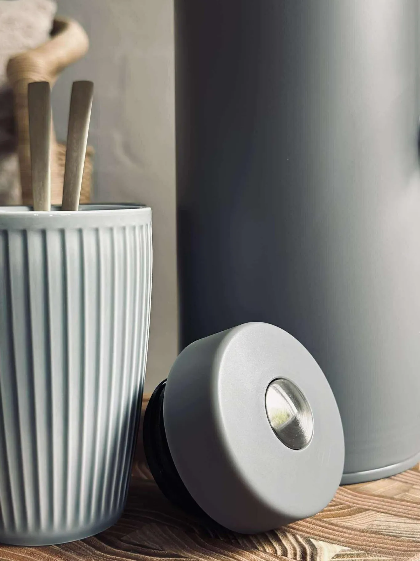 VIAMAJA Kander Og Karafler|Kaffe Og Te Tilbehør<Termokande – Med trykknap funktion - 1 liter