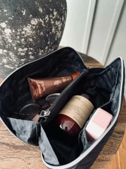 VIAMAJA Toilettasker<Toilettaske - Black leather