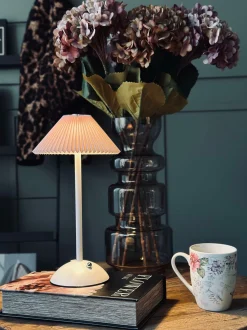VIAMAJA Div. Kontor|Led Lamper<Touch Bordlampe Plissé - Rosa