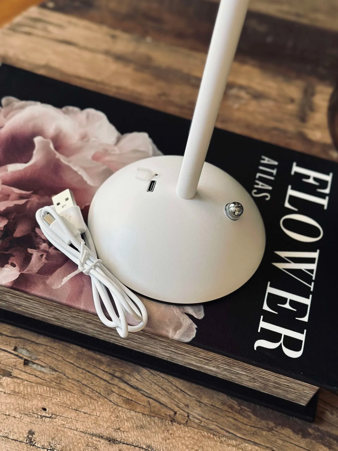 VIAMAJA Div. Kontor|Led Lamper<Touch Bordlampe Plissé - Rosa