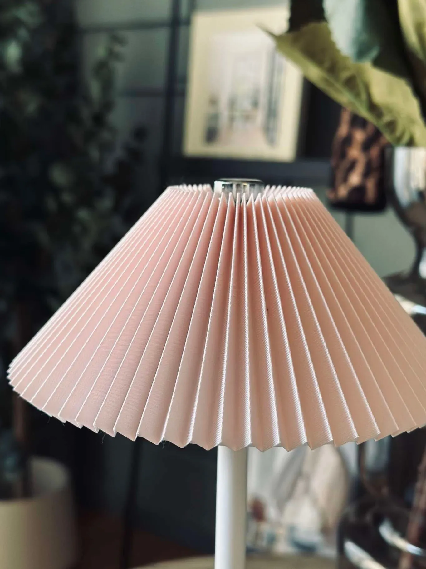 VIAMAJA Div. Kontor|Led Lamper<Touch Bordlampe Plissé - Rosa