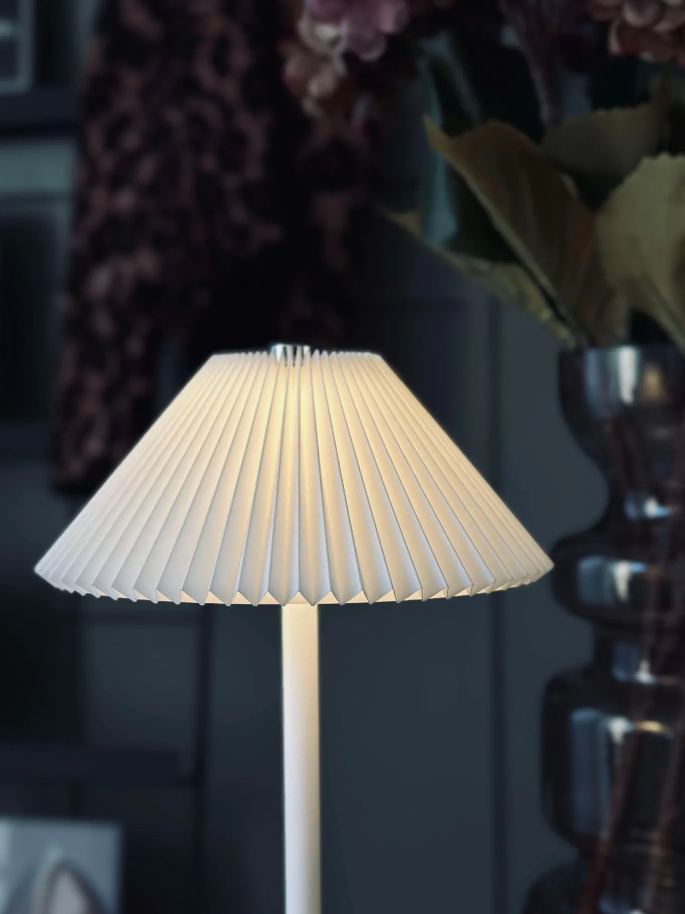VIAMAJA Div. Kontor|Led Lamper<Touch Bordlampe Plissé Hvid