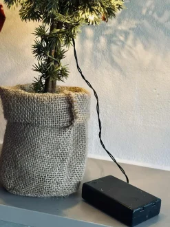 VIAMAJA Lys Og Led|Jul<Træ med Lyskæde - 36cm.
