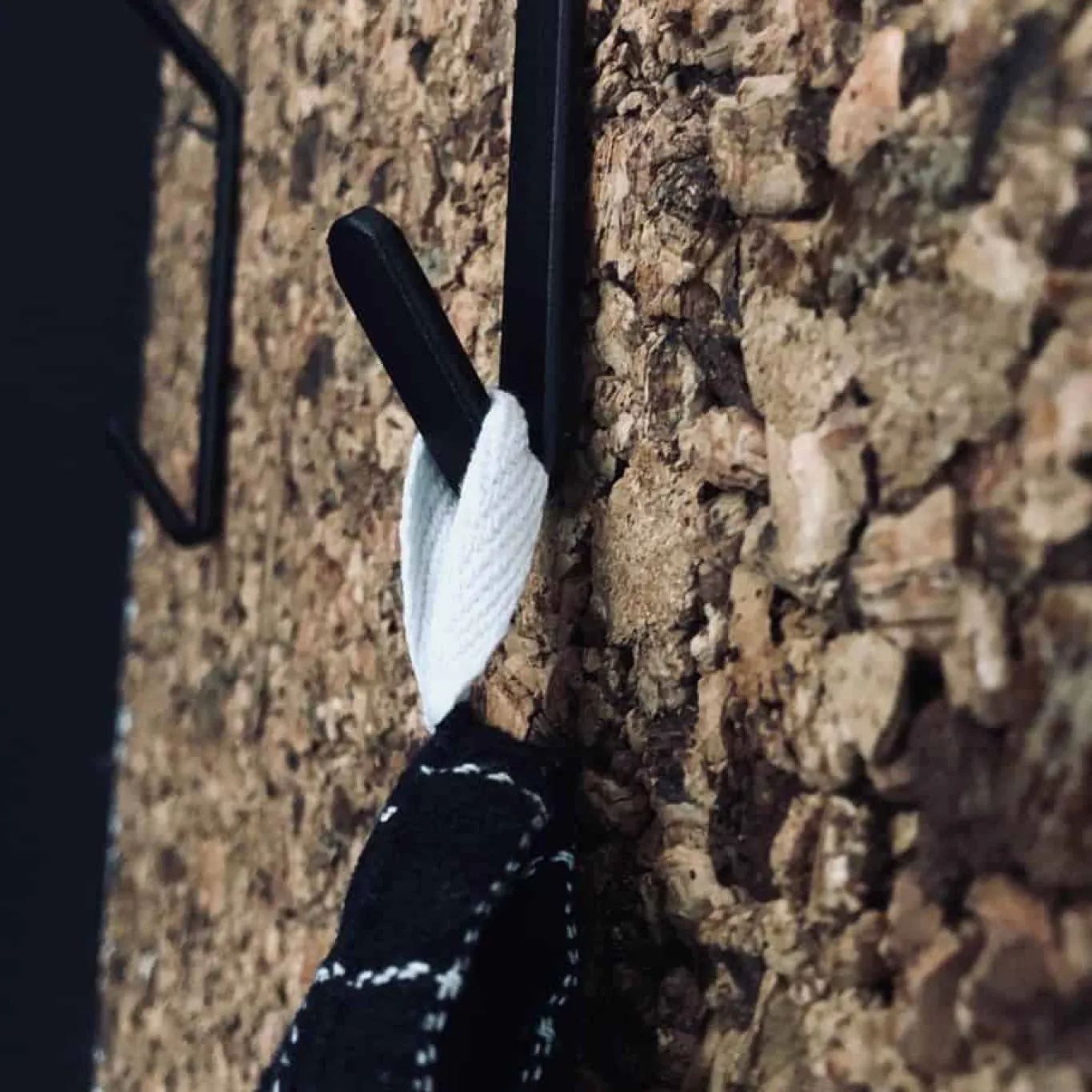 VIAMAJA Pynt Til Opslagstavler|Pynt Til Opslagstavler<Line hook - Sort 15 cm