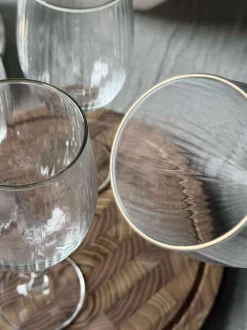 VIAMAJA Krus, Kopper Og Glas|Alt Til Vin<Vinglas Rødvin Rillet med guld kant - 4 stk
